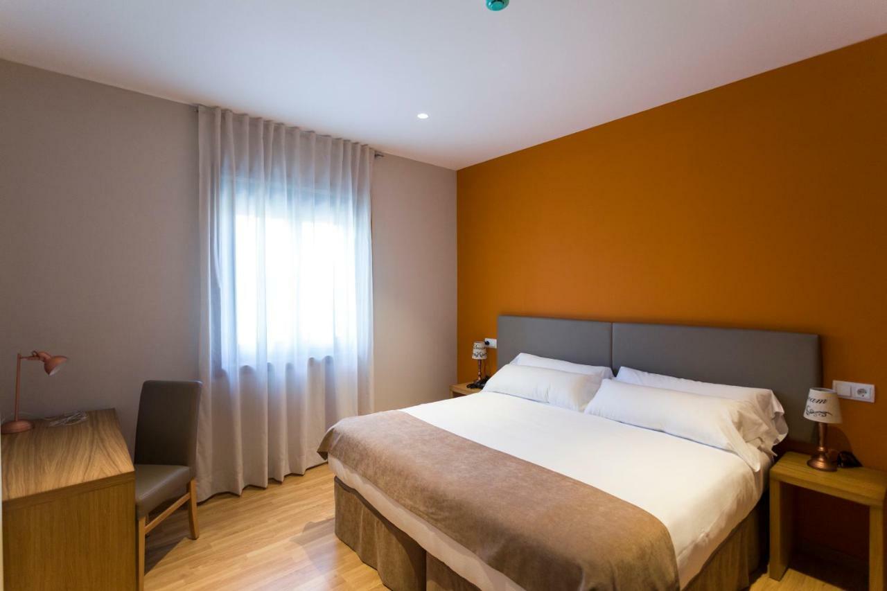 Hotel A Roldana Naron  Bagian luar foto